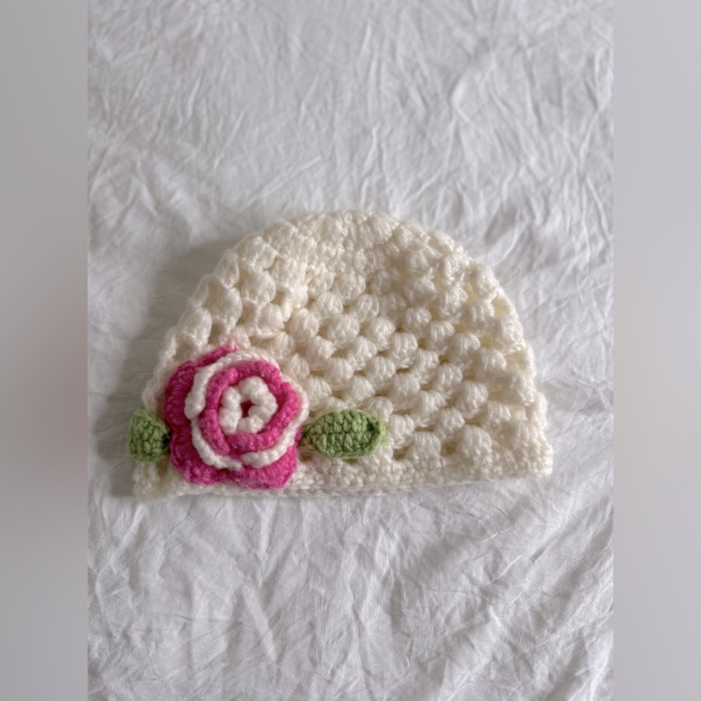 Baby hat size 6-12 months